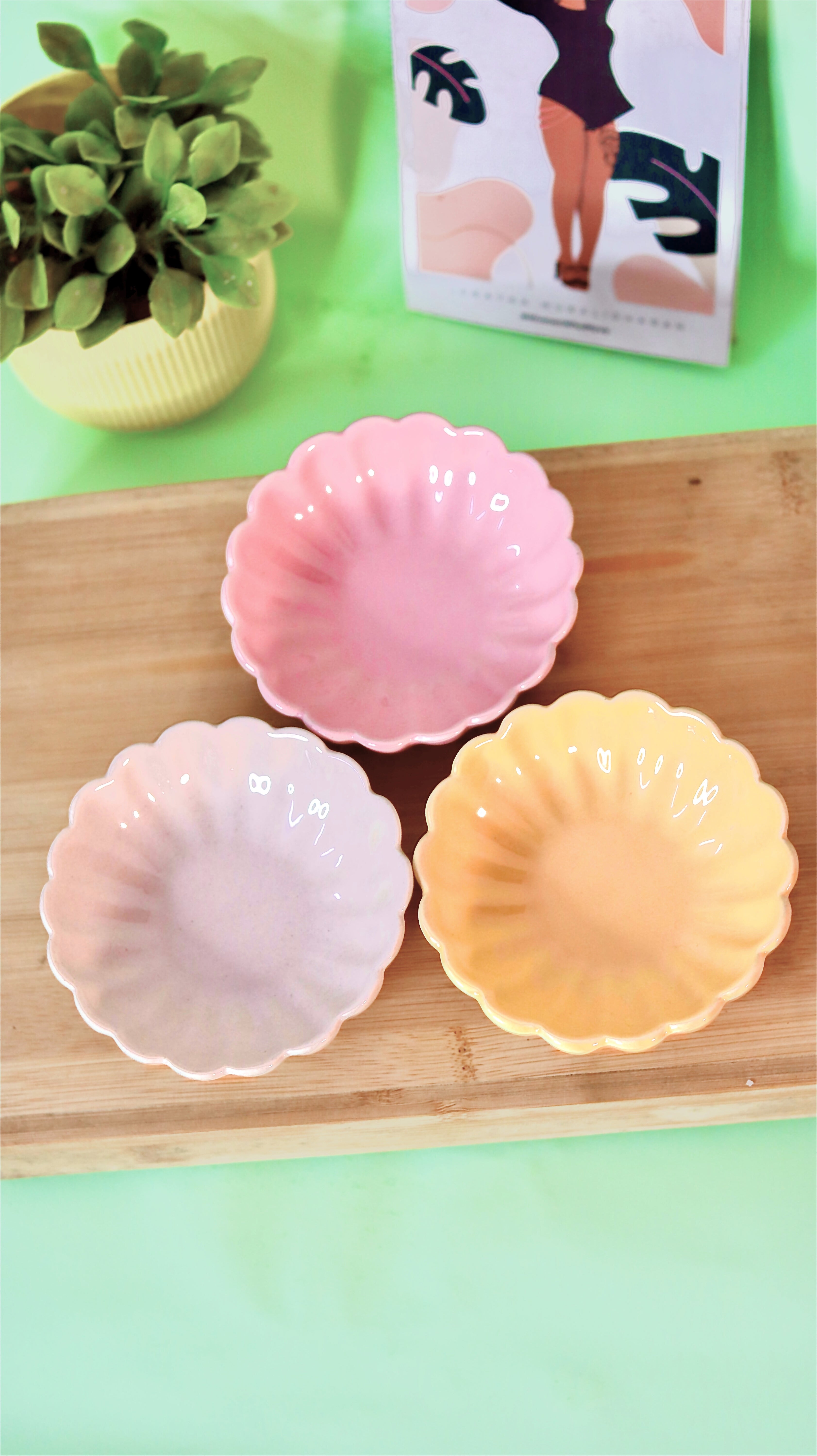 White dessert bowl