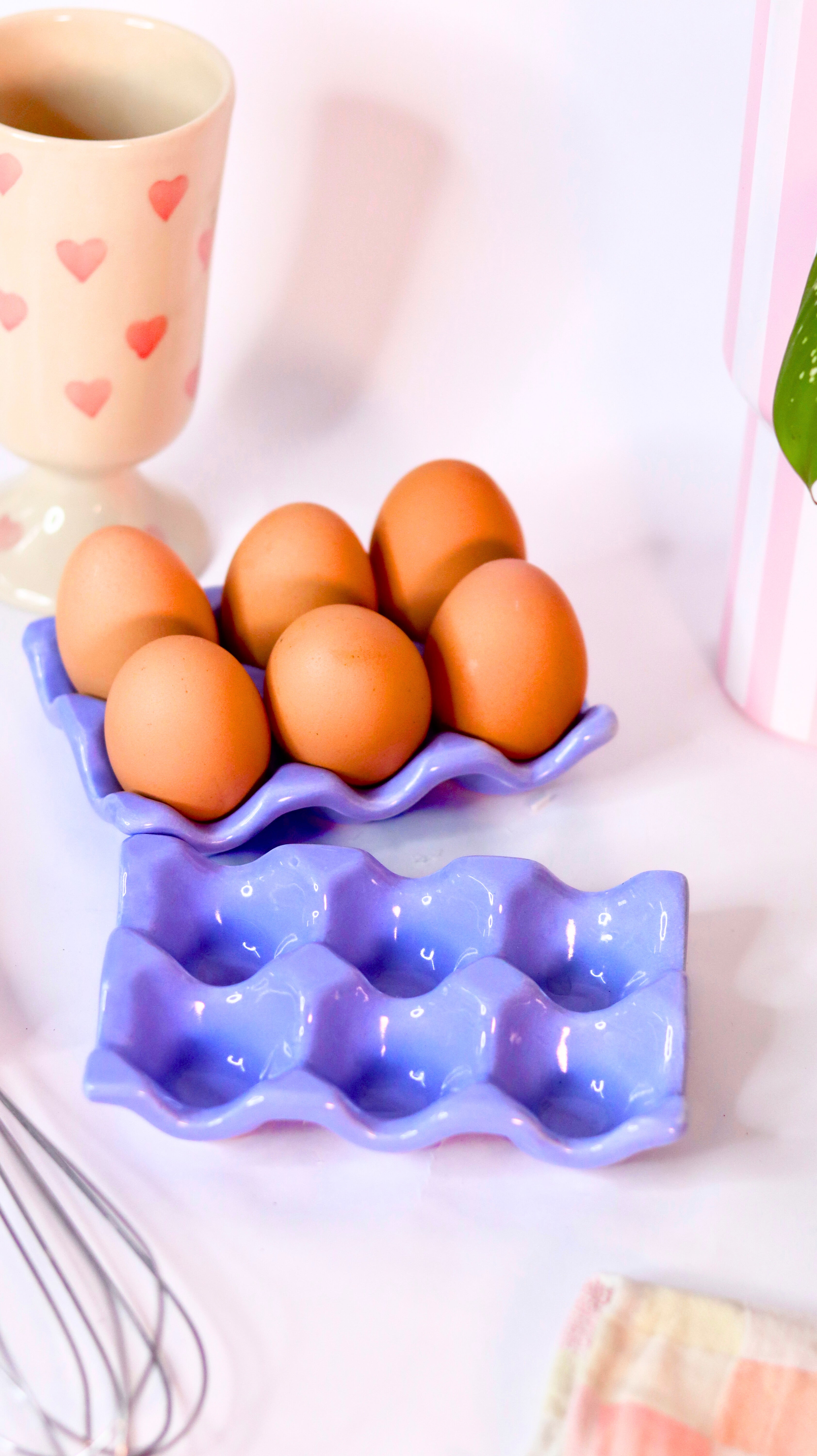 Egg-stra Cute ceramic egg tray in pastel hues by KLAEORA for kitchen decor and breakfast styling