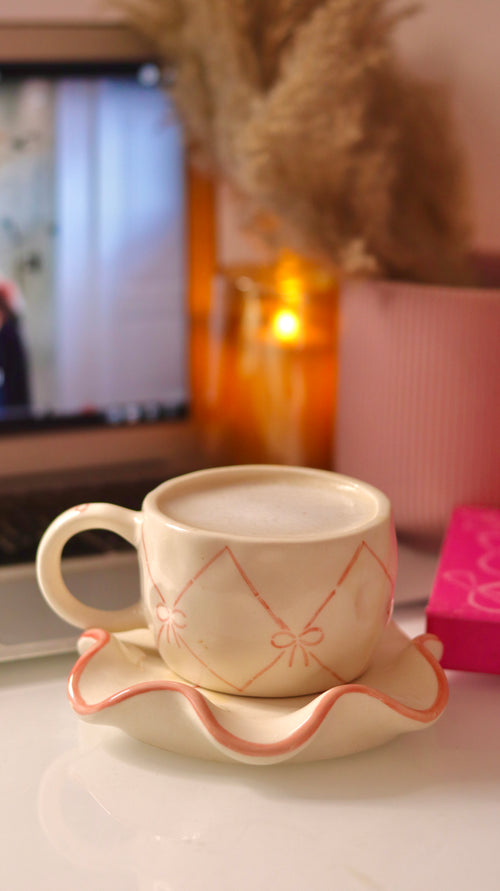Bella Bow cup & Saucer