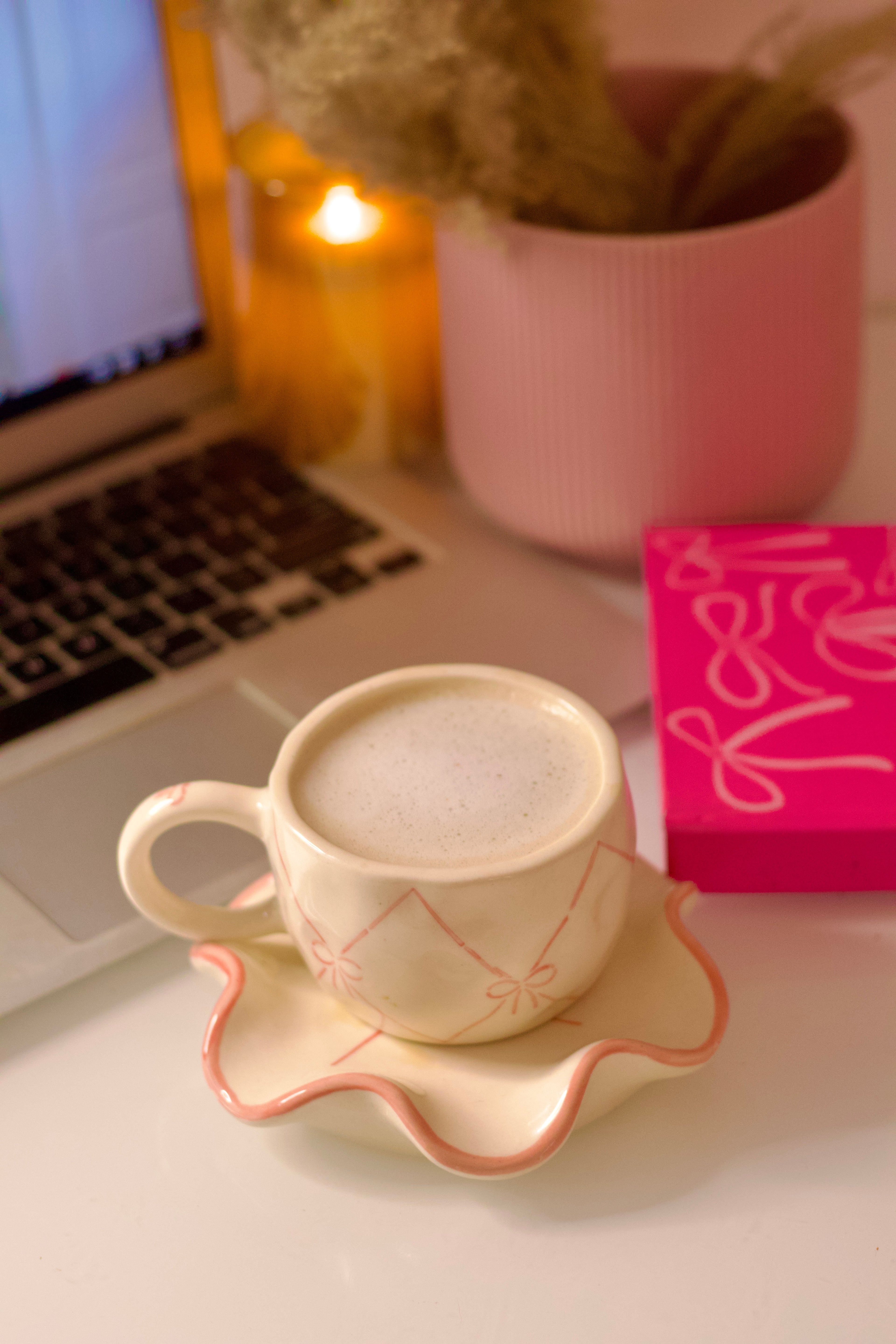 Bella Bow cup & Saucer
