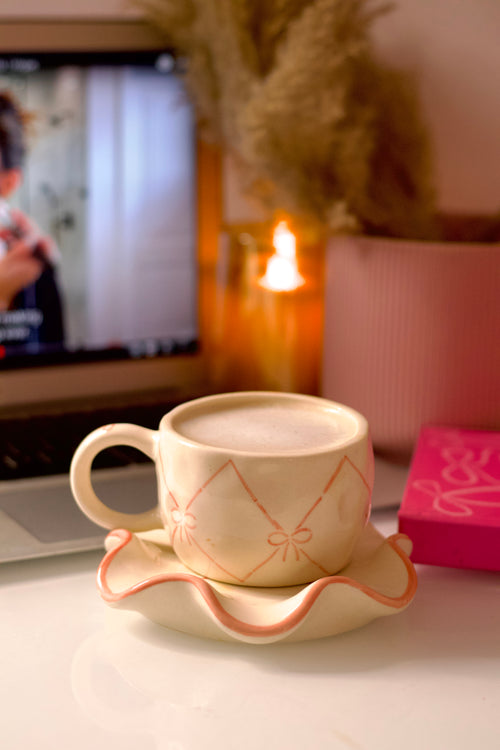 Bella Bow cup & Saucer