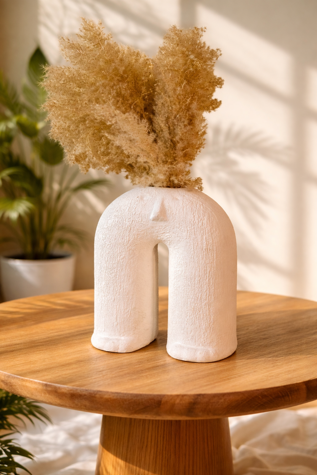 U-Shape Face Ceramic Vase