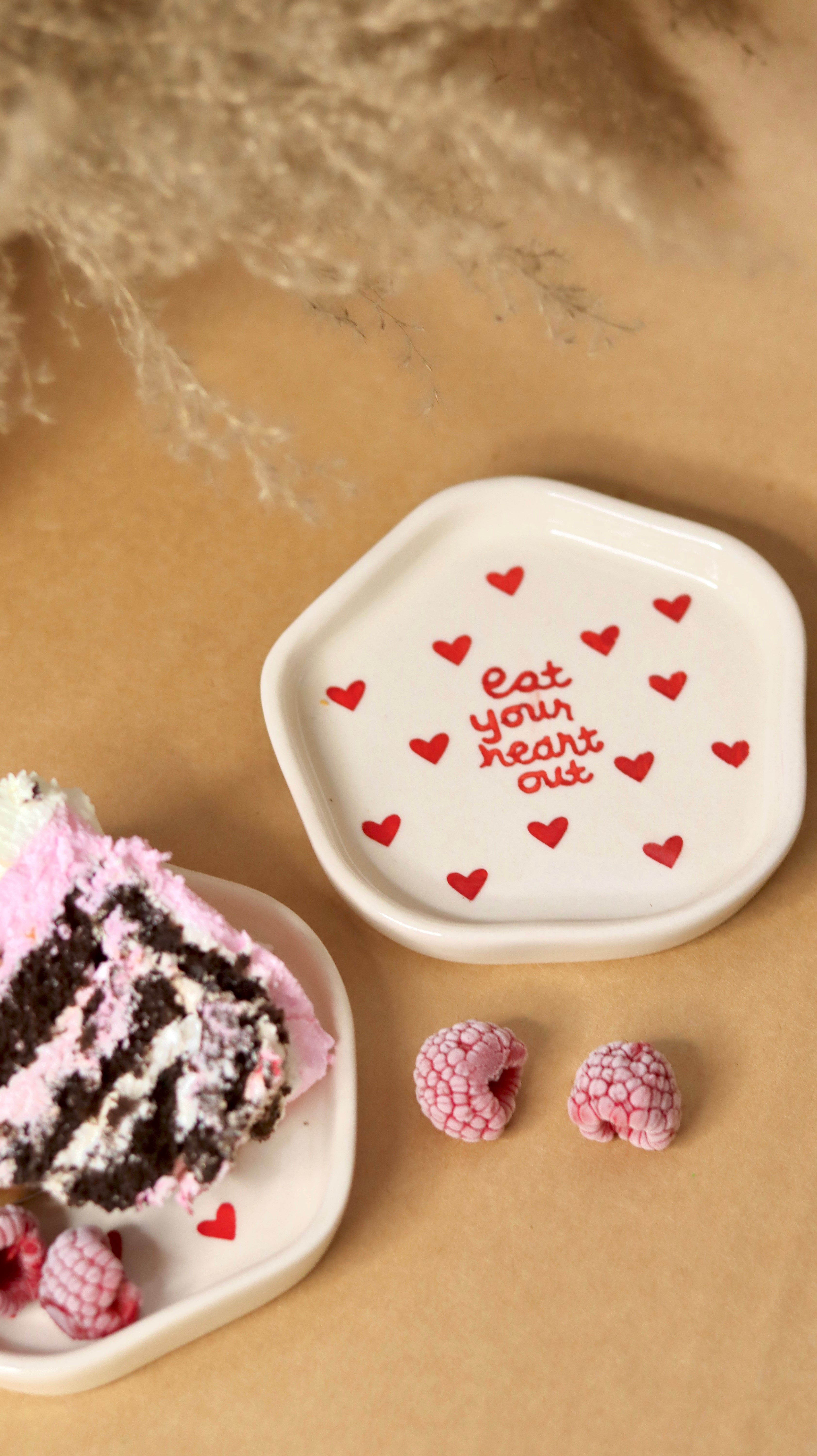 Small white dessert plate 