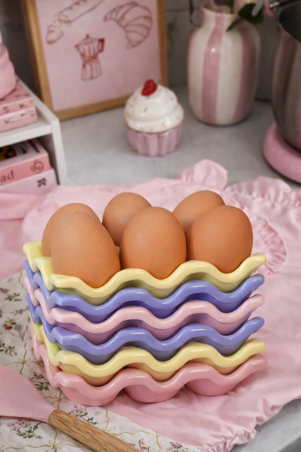 Egg-stra Cute Tray