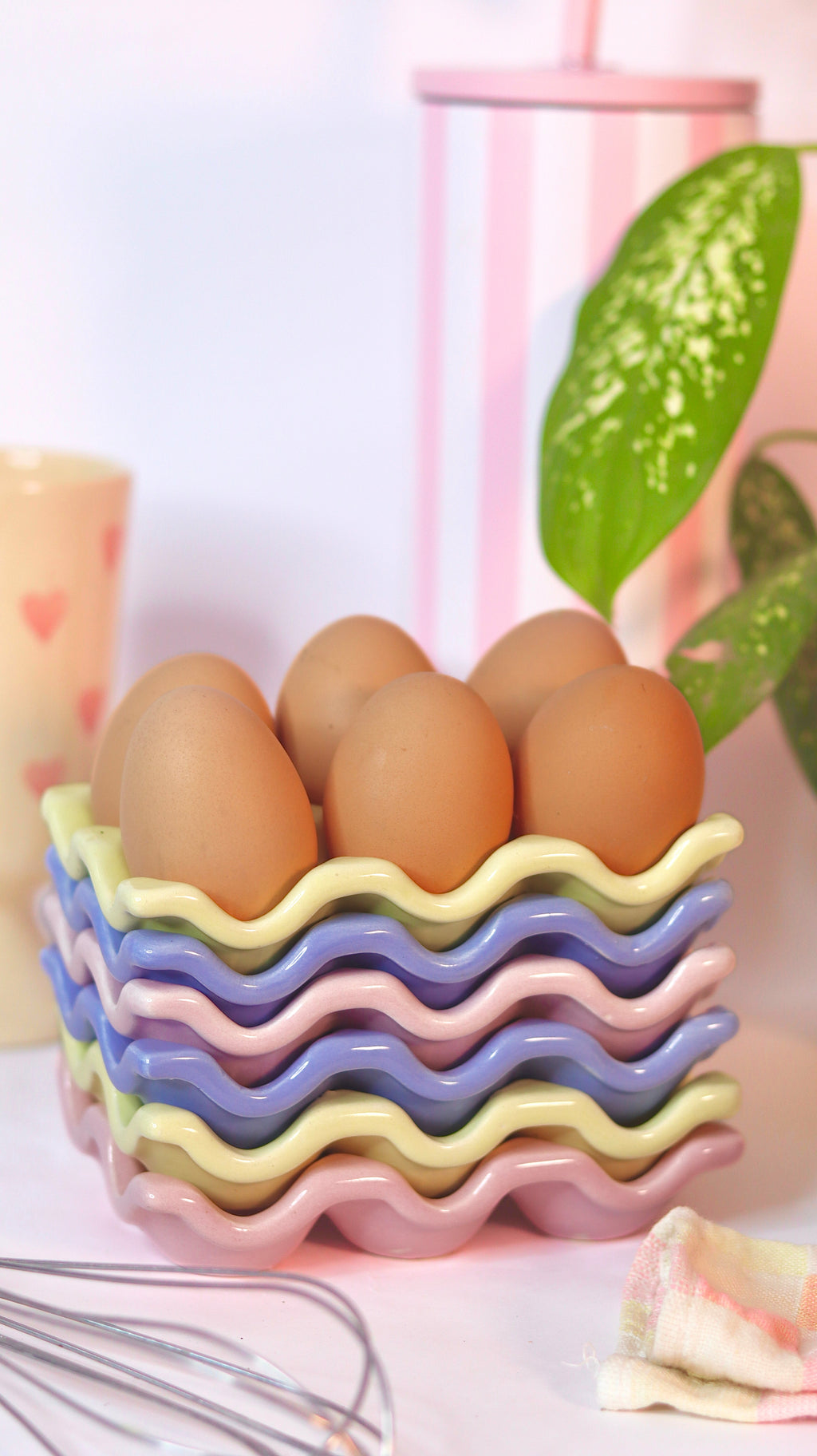Egg-stra Cute ceramic egg tray in pastel hues by KLAEORA for kitchen decor and breakfast styling